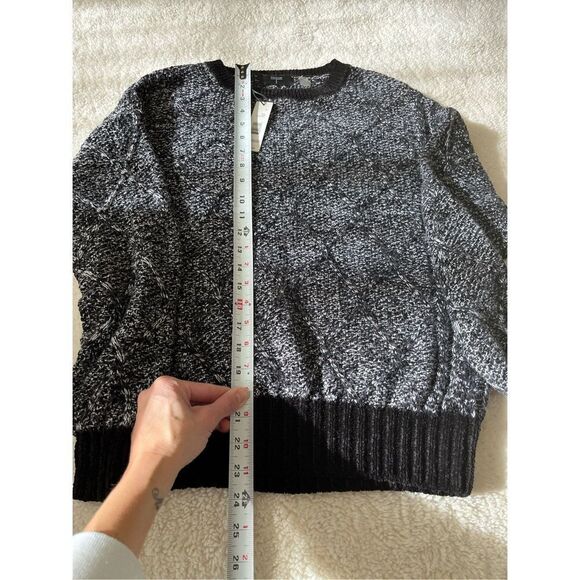 Tahari NWT black and white marbled sweater size S - Picture 4 of 8